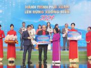Vietjet nhận bằng khen vì đóng góp cho thế hệ trẻ Việt Nam